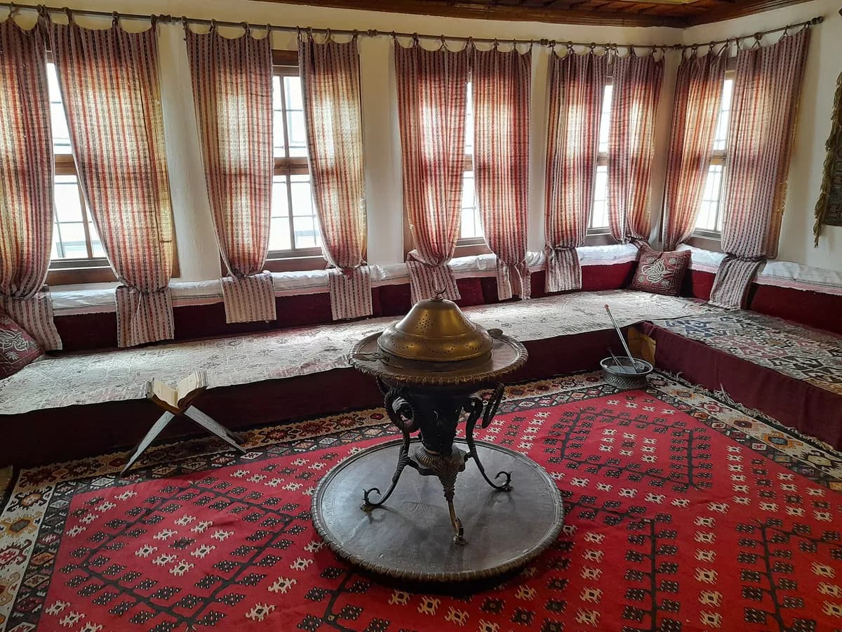 Svrzina kuća